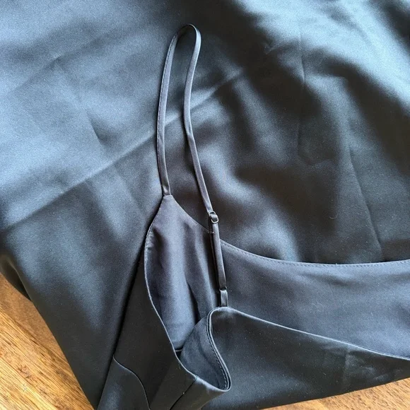 Express NWT Black Satin Adjustable Strap Midi Slip Dress Size S - Picture 4 of 8